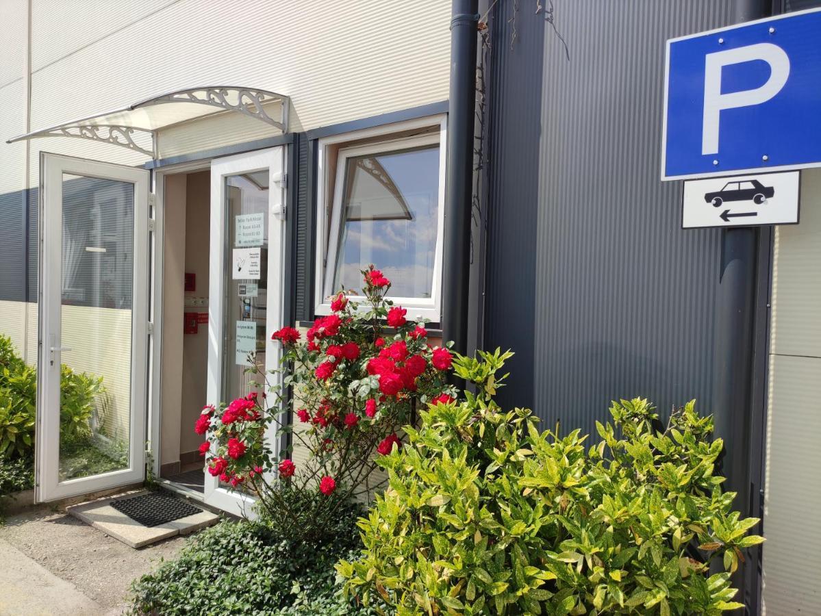 Szilas Park Motel Nagytarcsa Luaran gambar